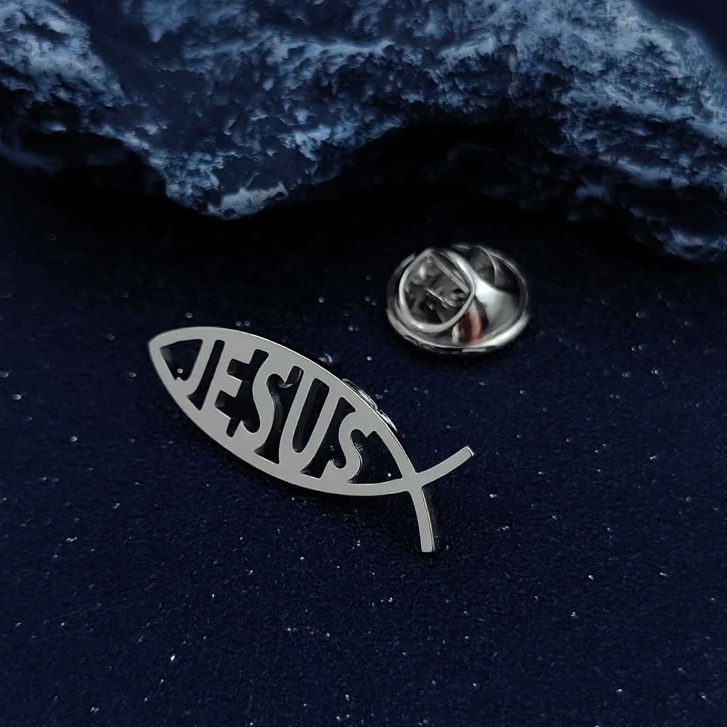 Jesus Fish Lapel Pin for Men & Women – Gold or Silver Brooch Badge – Trendy Christian Accessory & Religious Gift